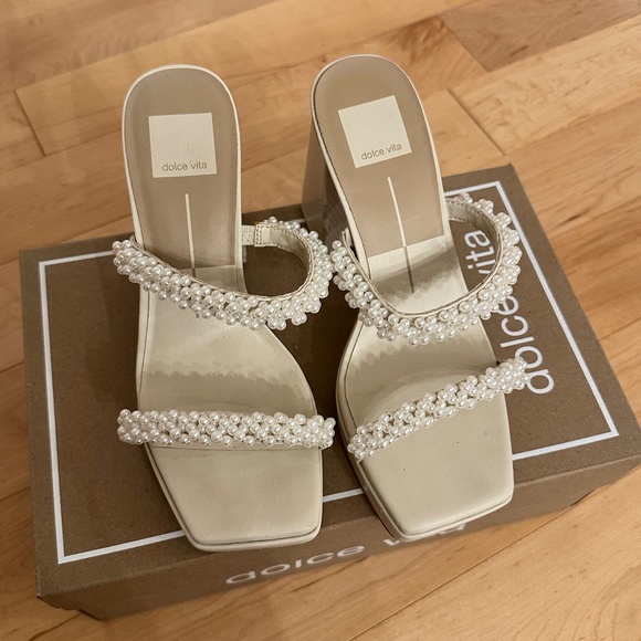 Dolce Vita Ariele Vanilla Pearl Heels, Size 7 - Picture 3 of 5